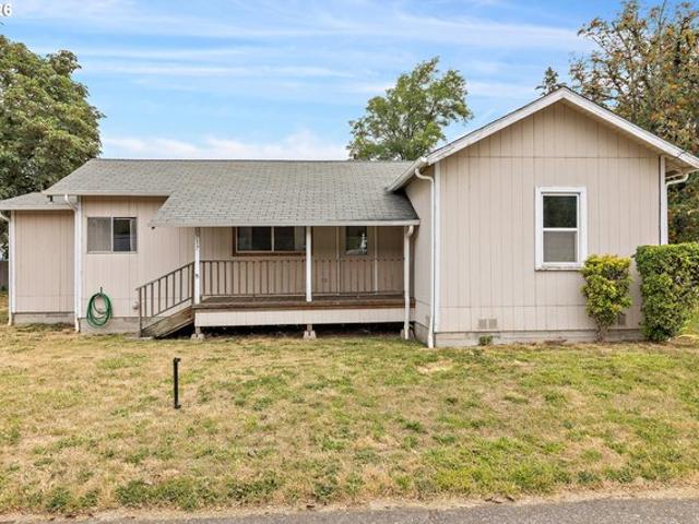 House for sale in Oregonia