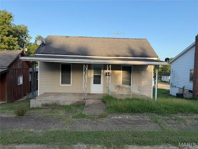 House for sale in De Soto, Missouri