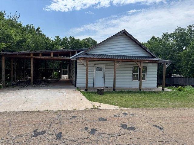House for sale in Chandler, Oklahoma