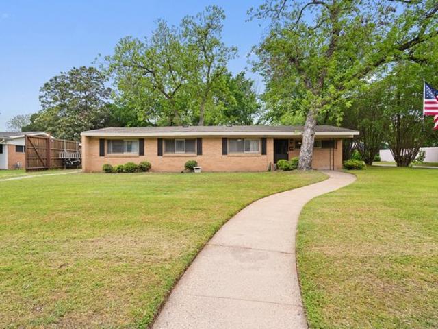 House for sale in Irving, Texas