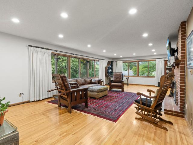 House for sale in Royal Oaks, Woodbury