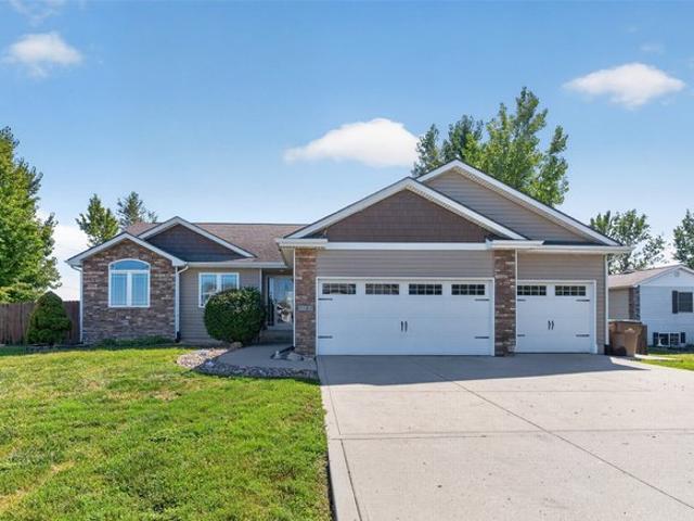 House for sale in Altoona, Iowa