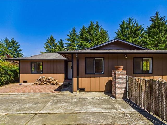 House for sale in Humboldt, California