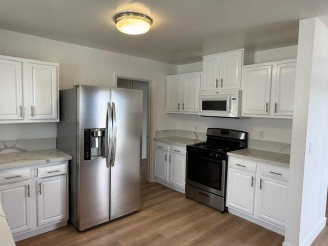 Apartment for rent in Huntington Beach, California