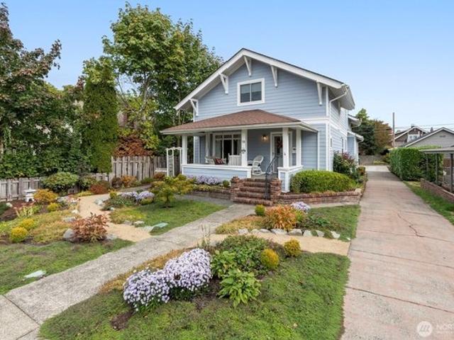 House for sale in Centralia, Washington