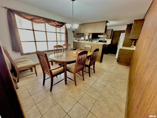 House for sale in Elizabethtown, Illinois