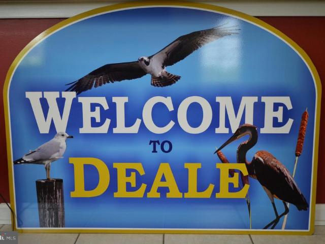 House for sale in Deale