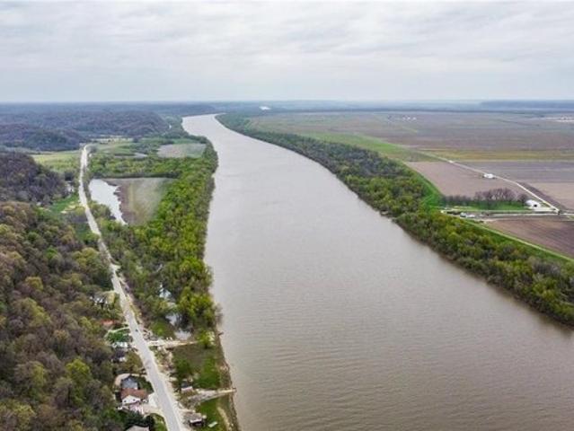 House for sale in Kampsville, Illinois