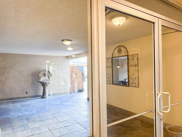 Apartment for rent in Alhambra, California