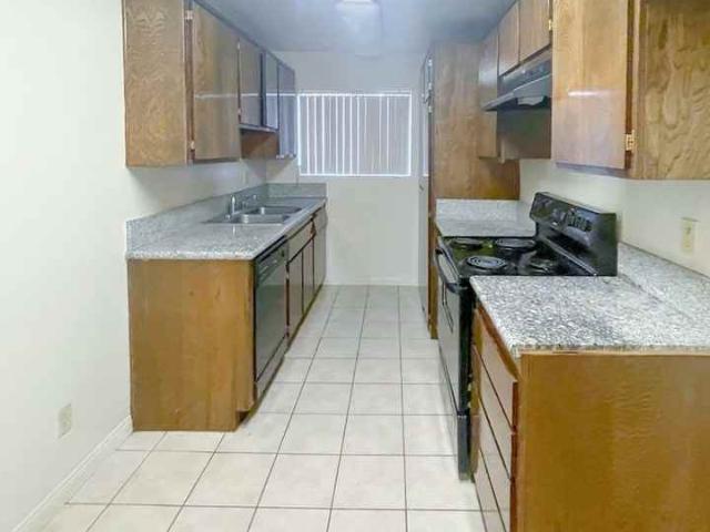 Apartment for rent in Alhambra, California