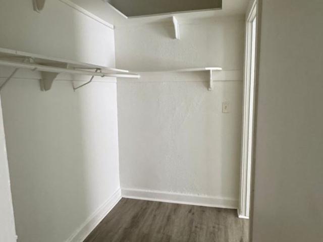 Apartment for rent in Canoga Park, California