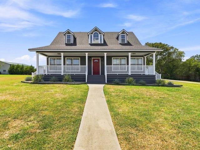 House for sale in Navarro, Texas