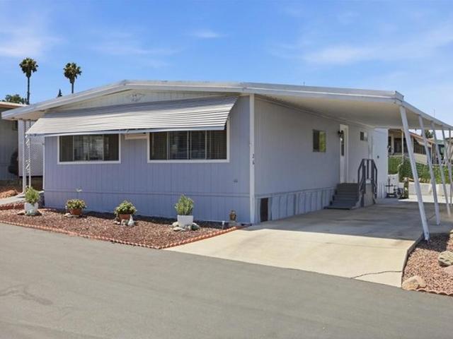 House for sale in Vista, California