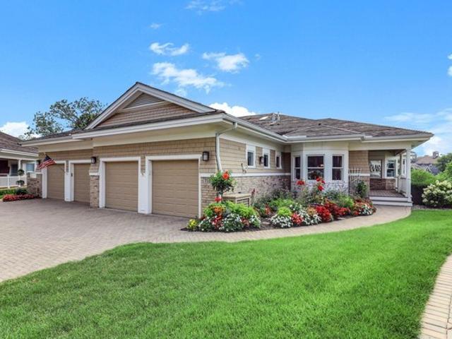 Townhouse for sale in Wayzata, Hennepin County