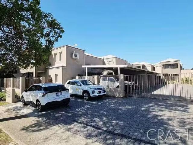House for rent in Cloverdale, Western Australia