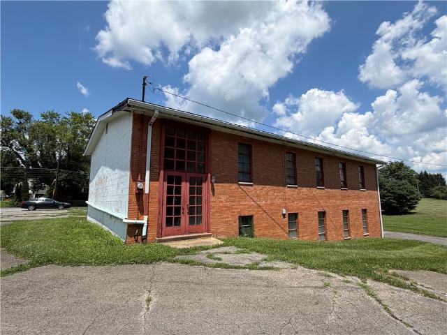House for sale in Enon Valley, Pennsylvania