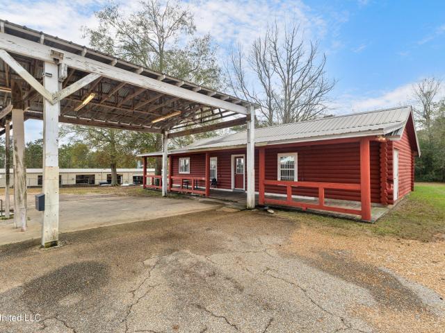 Commercial for sale in Carriere, Mississippi