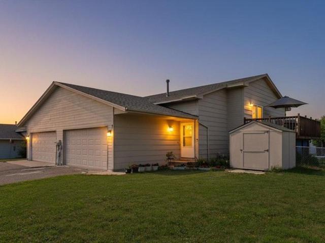 House for sale in Oakdale, Minnesota