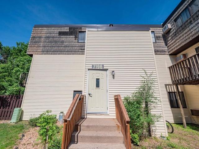 Townhouse for sale in Brooklyn Park, Hennepin County
