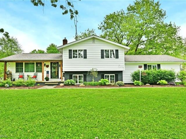 House for sale in West Farmington, Ohio