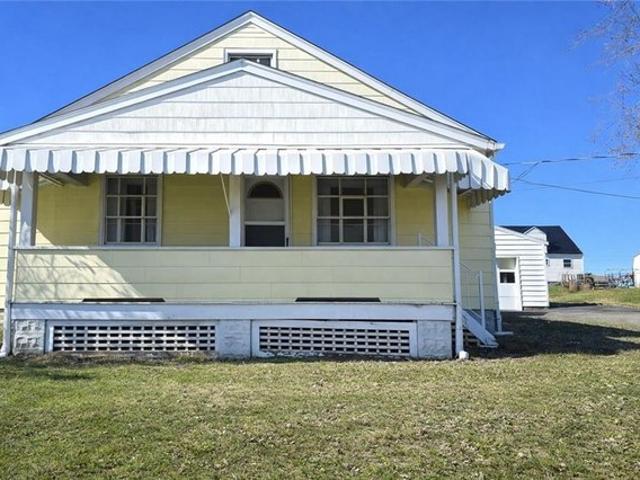 House for sale in Ford Cliff, Pennsylvania