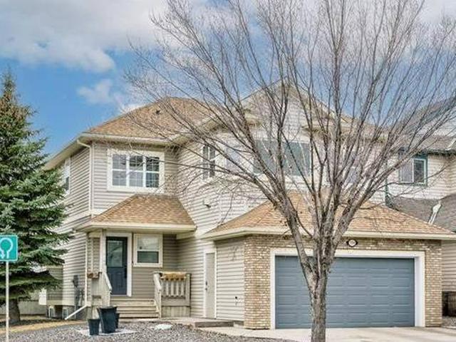 House for sale in Airdrie, Alberta