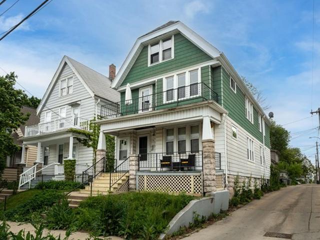 House for sale in Milwaukee, Wisconsin
