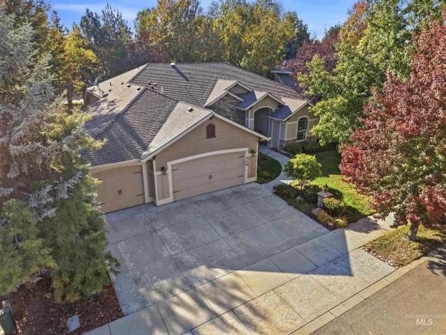 House for sale in Lakemoor, Eagle
