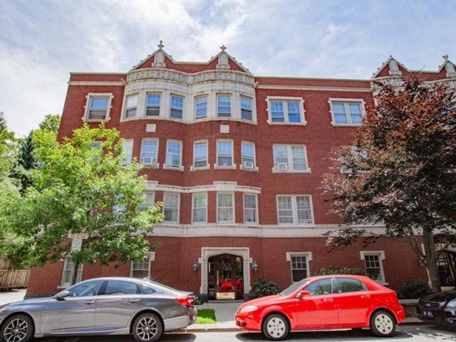 Condo for sale in Oak Park, Illinois
