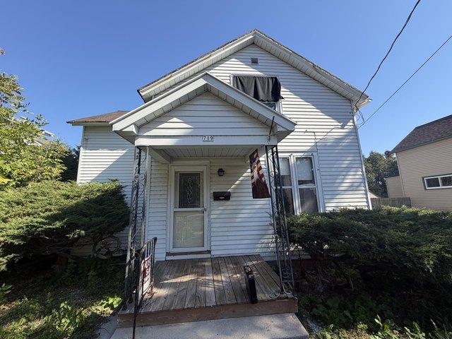House for sale in Manitowoc, Manitowoc County