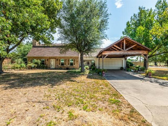 House for sale in Edgewood, Texas