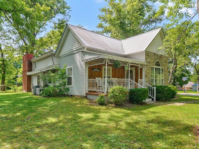 House for sale in Mount Vernon, Missouri