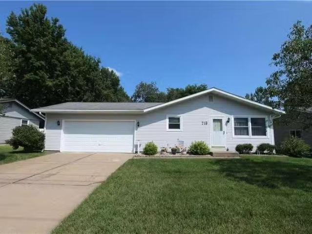 House for sale in Eau Claire