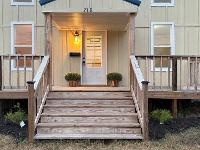House for sale in Bolivar, Missouri