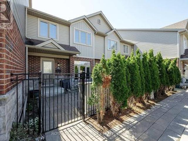 Townhouse for sale in Arva, Ontario
