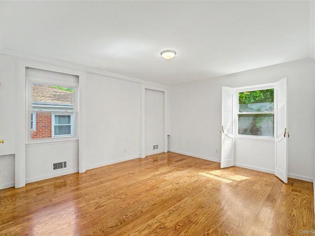 House for sale in Queens, Arverne