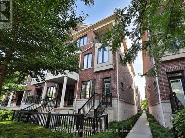 Townhouse for sale in Woburn, Ontario