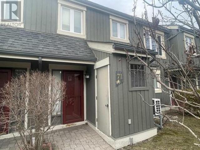 Townhouse for rent in Collingwood, Ontario