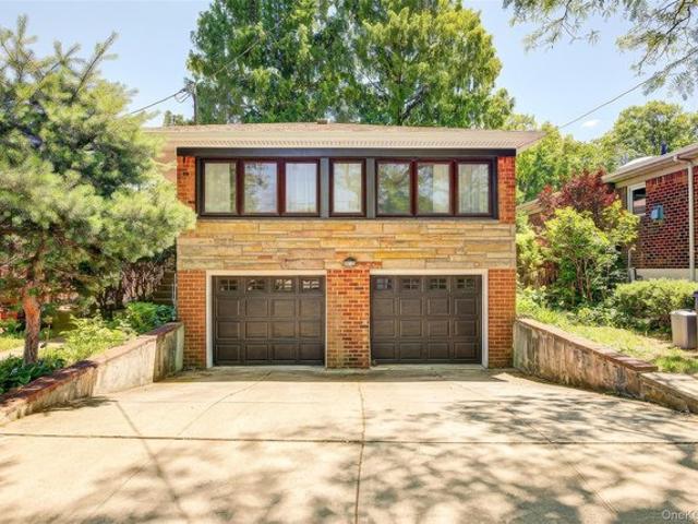 House for sale in Queens, Arverne