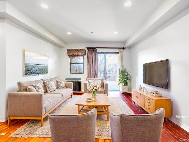 Condo for sale in Queens, Arverne