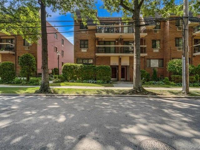 Condo for sale in Queens, Arverne