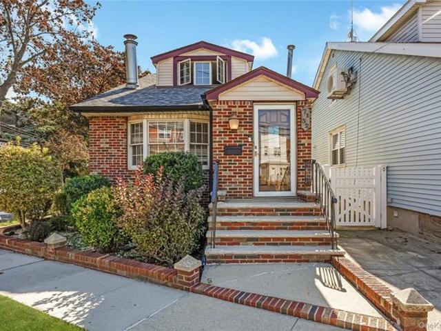 House for sale in Maspeth, New York