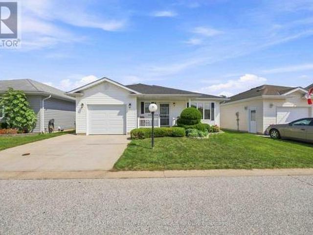 House for sale in Brights Grove, Ontario