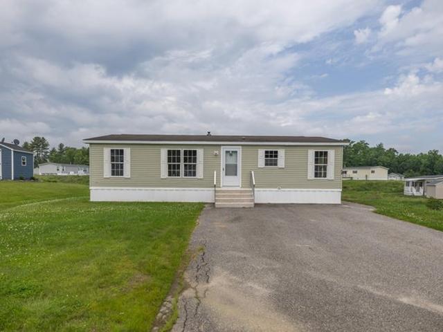 House for sale in Poland, Maine