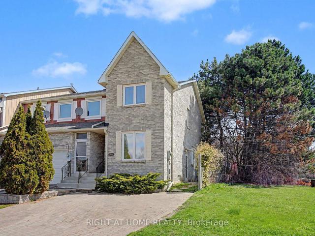 Townhouse for sale in Woburn, Ontario