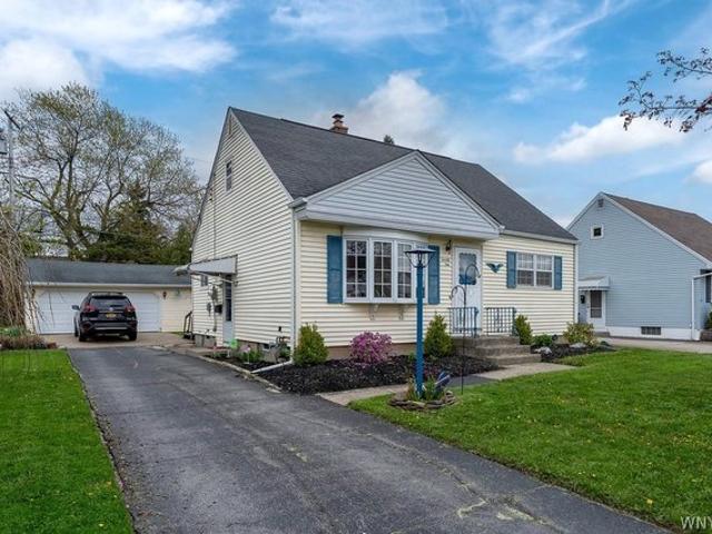 House for sale in Bowmansville, New York