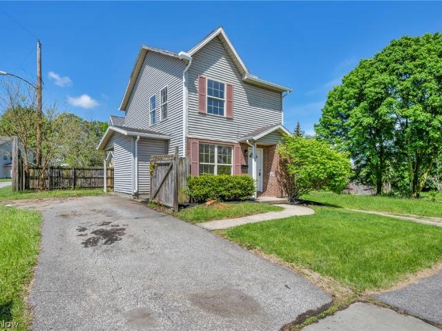 House for sale in Elyria, Ohio