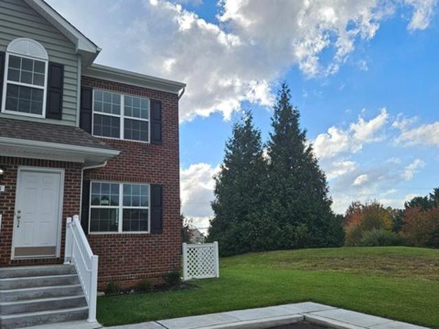 Townhouse for sale in Delaware
