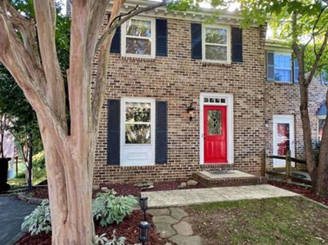Townhouse for sale in Virginia