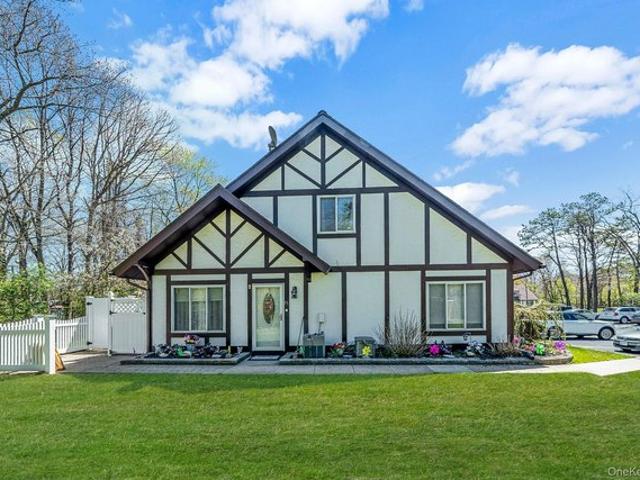Condo for sale in Centereach, New York